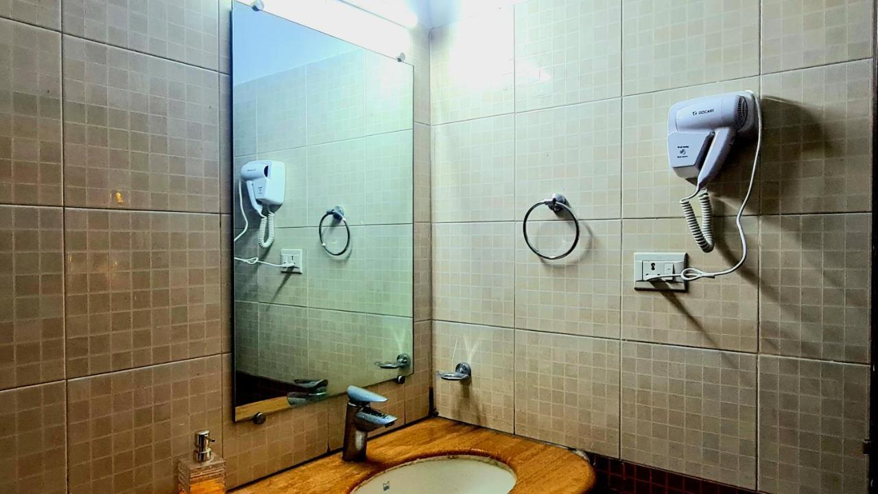 Lifespace- Spacious Hostel In A Luxurious Villa 浦那 外观 照片