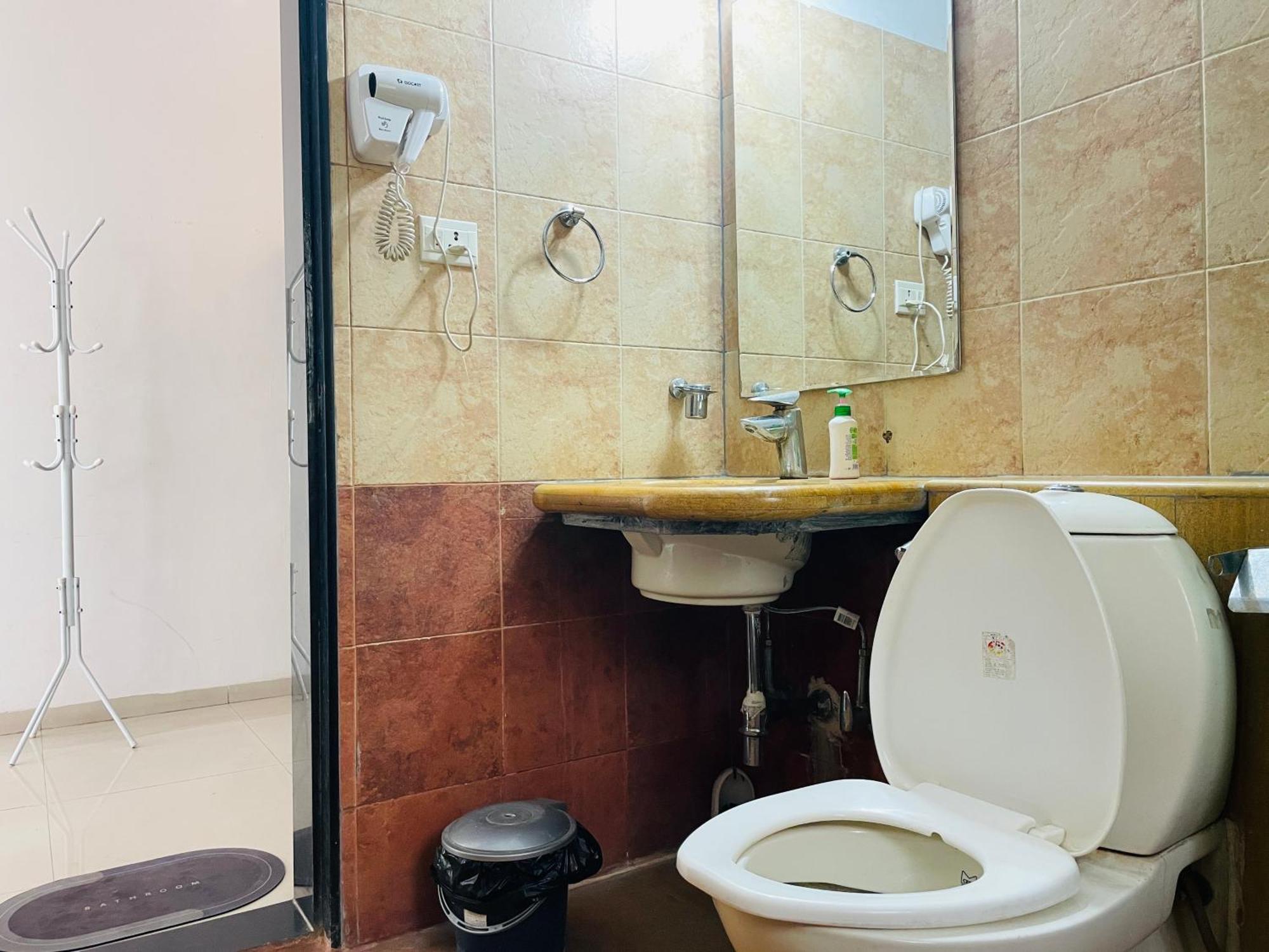 Lifespace- Spacious Hostel In A Luxurious Villa 浦那 外观 照片